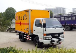 江鈴順達(dá)1.4噸爆破器材運輸車江鈴3米爆破器材運輸車