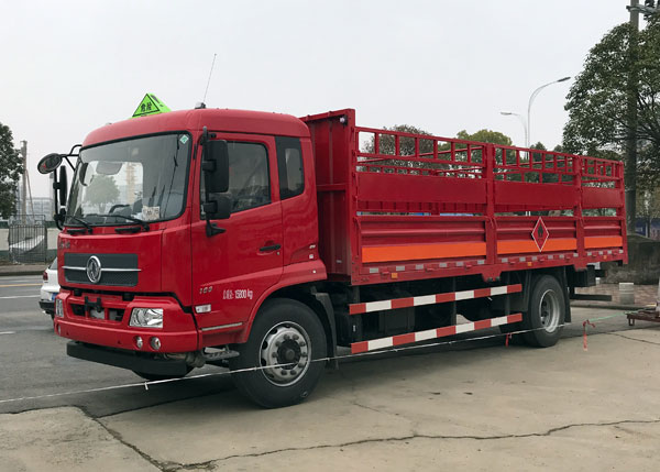 東風(fēng)天錦6.2米9.45噸氣瓶運輸車